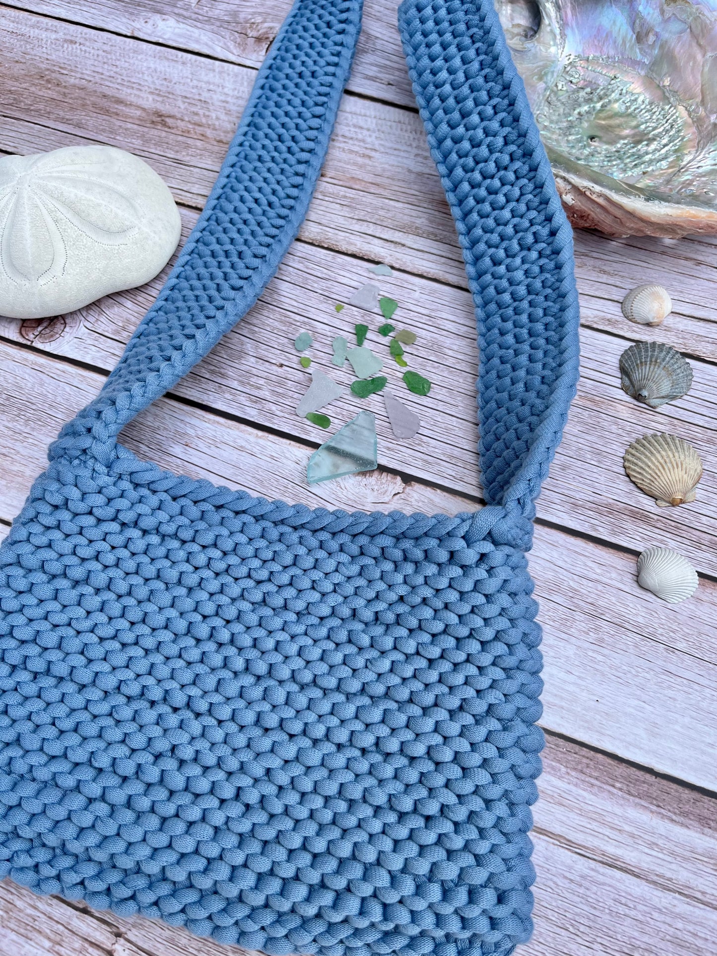 blue knit tote bag